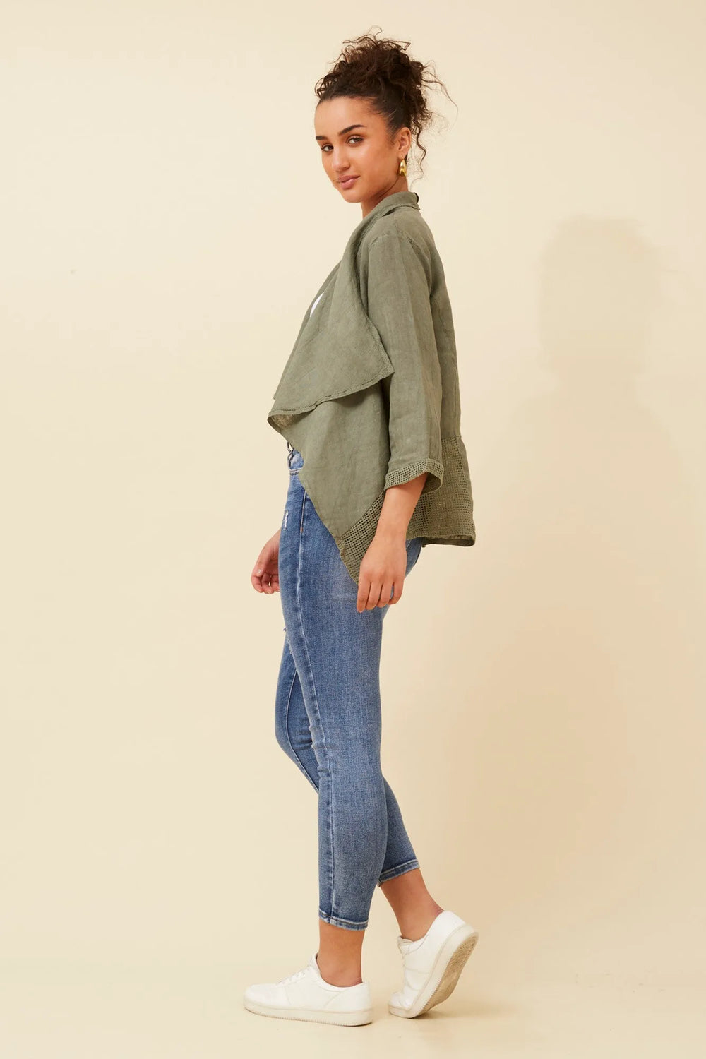 KHAKI
