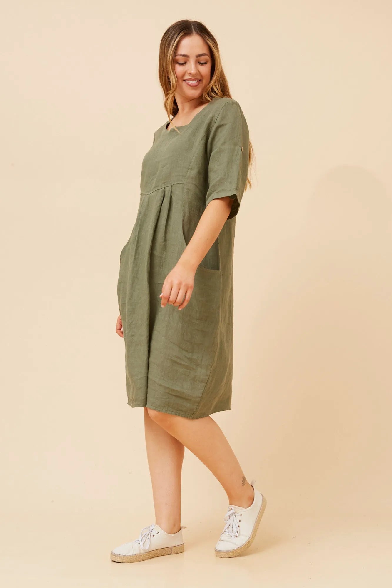 KHAKI