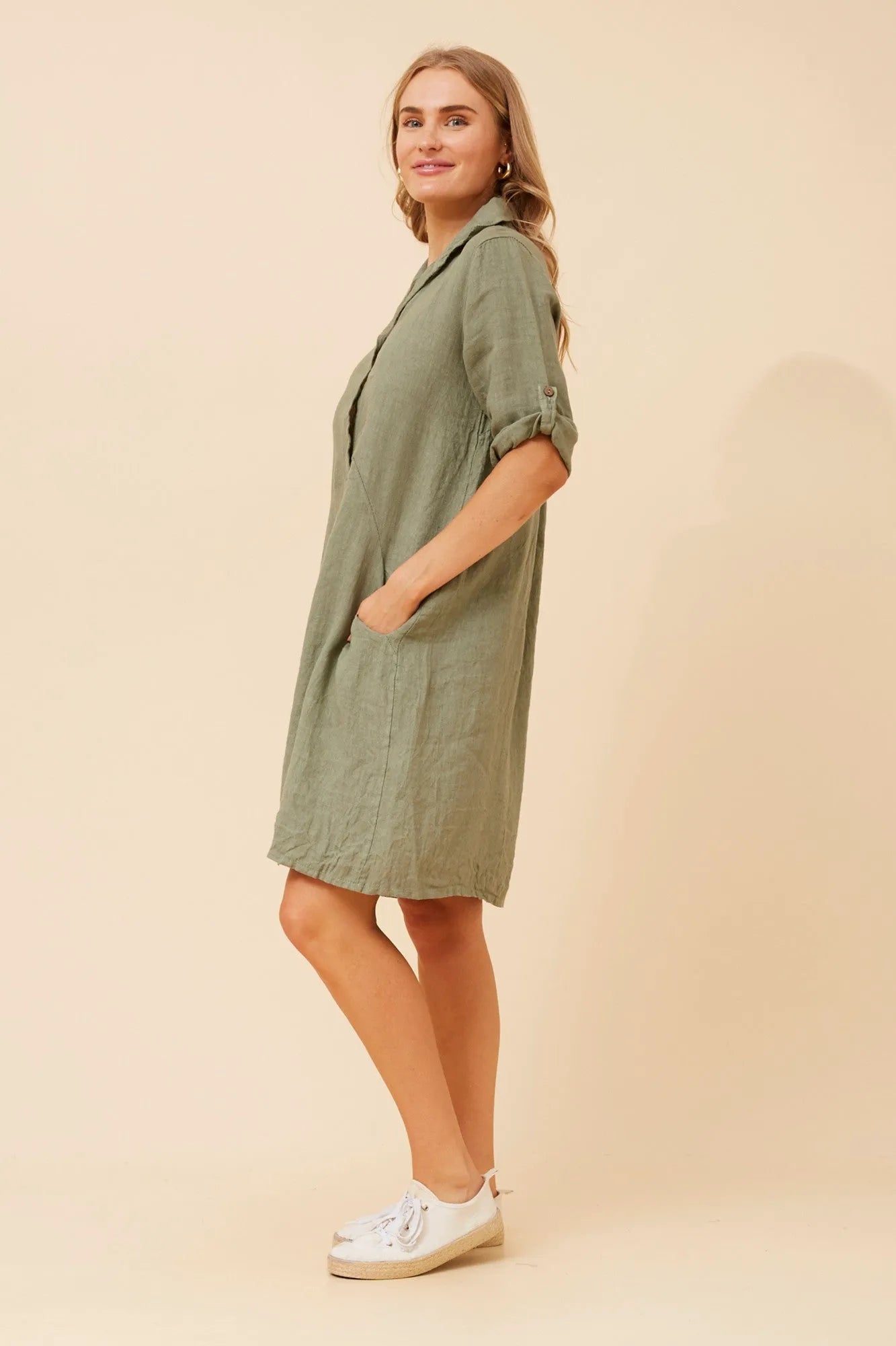KHAKI