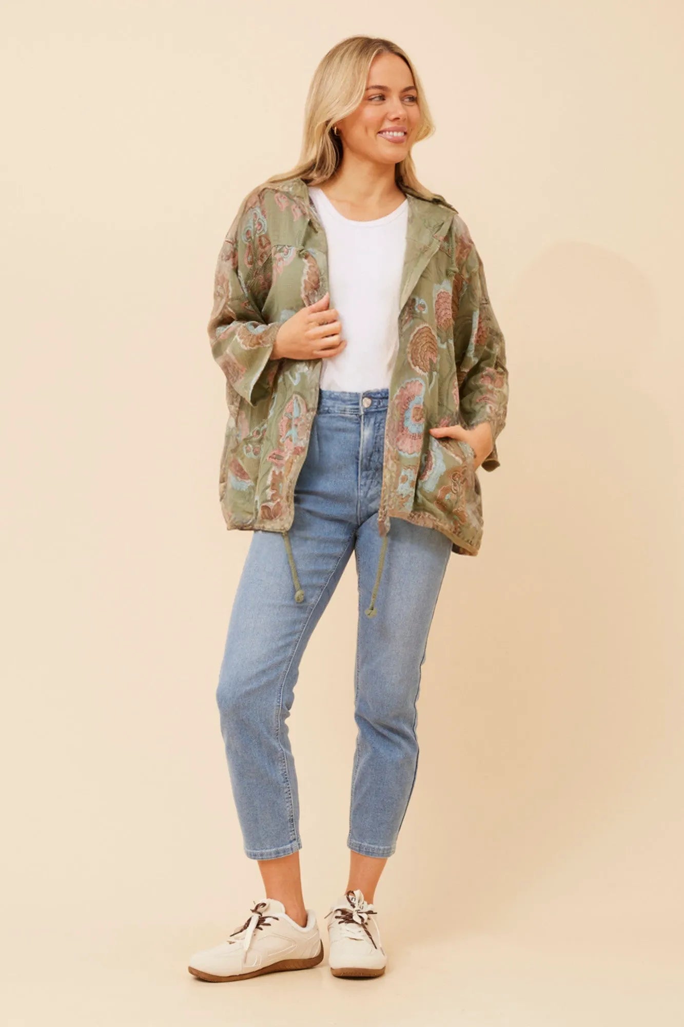 KHAKI