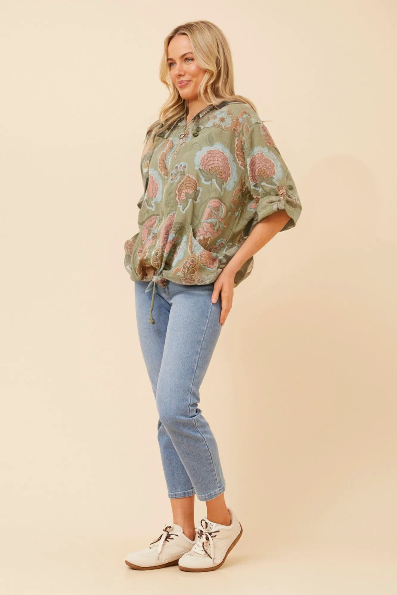 KHAKI
