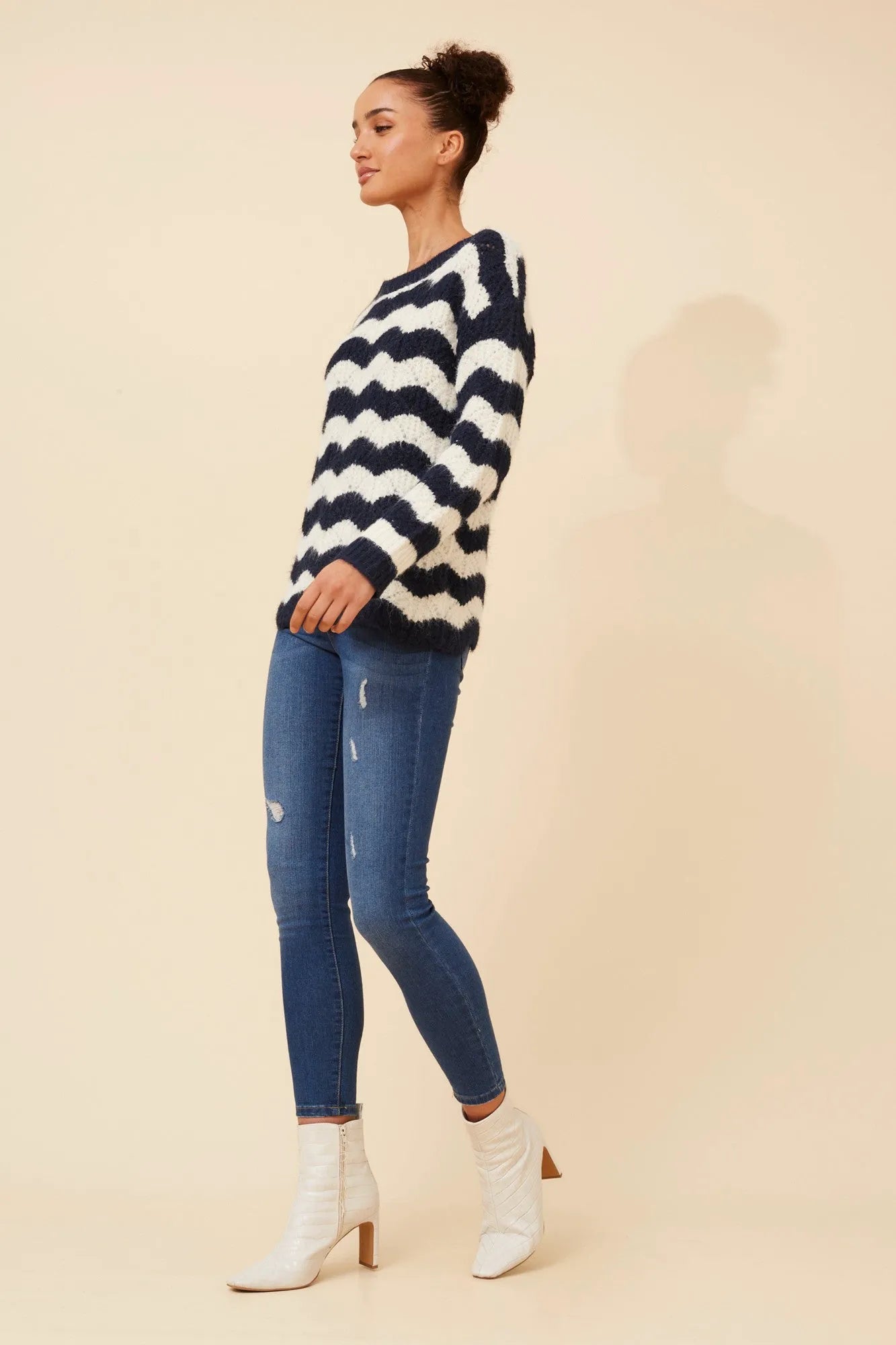 Navy/Cream