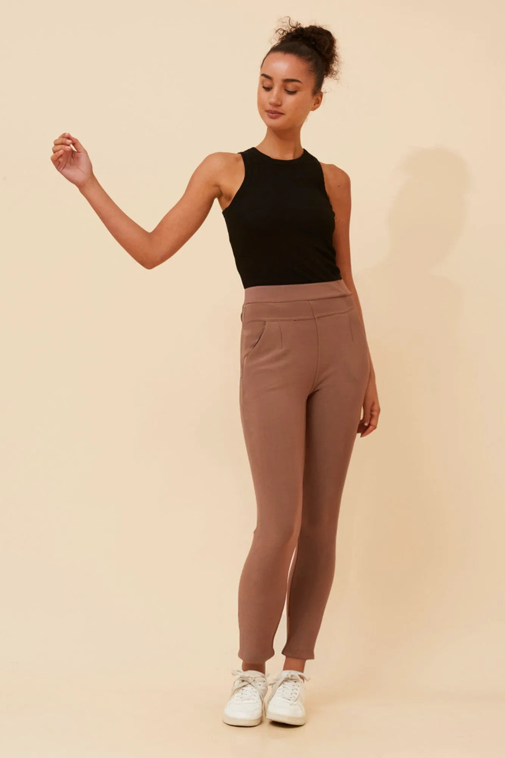 TAUPE