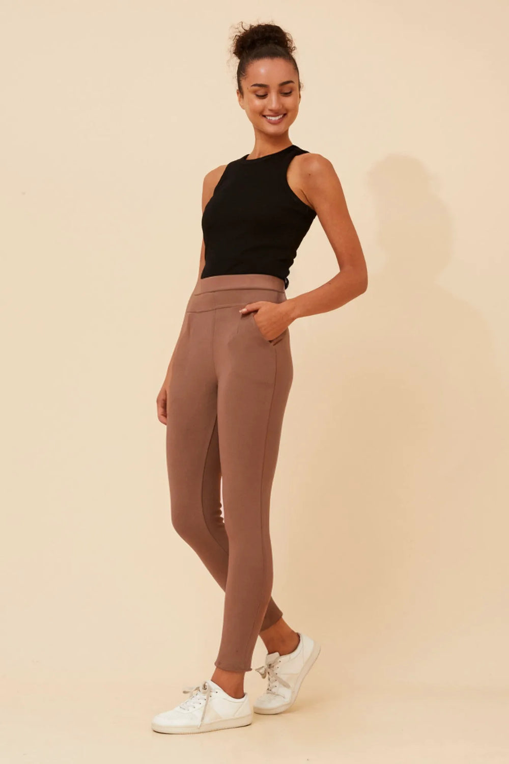 TAUPE