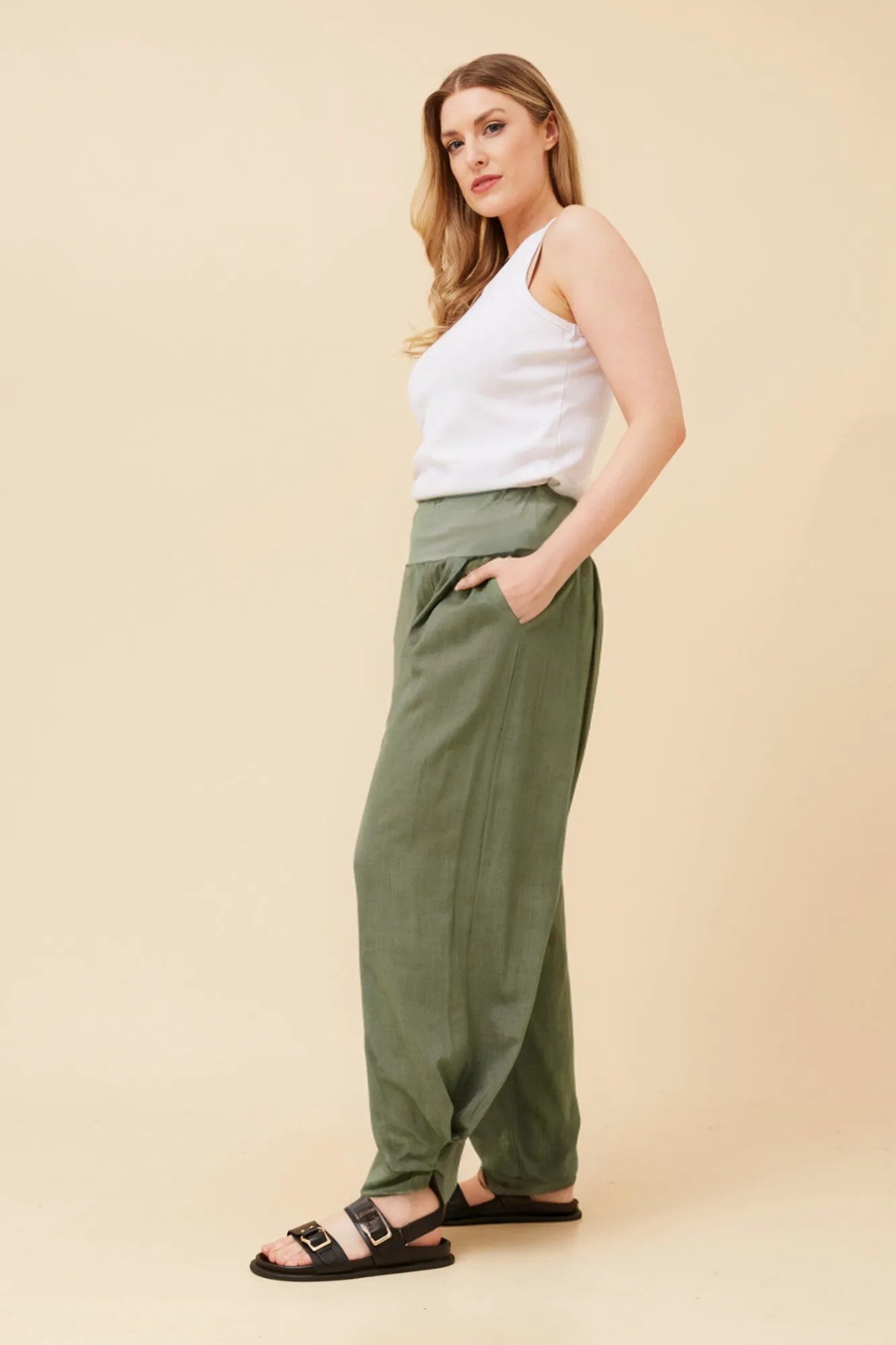 KHAKI