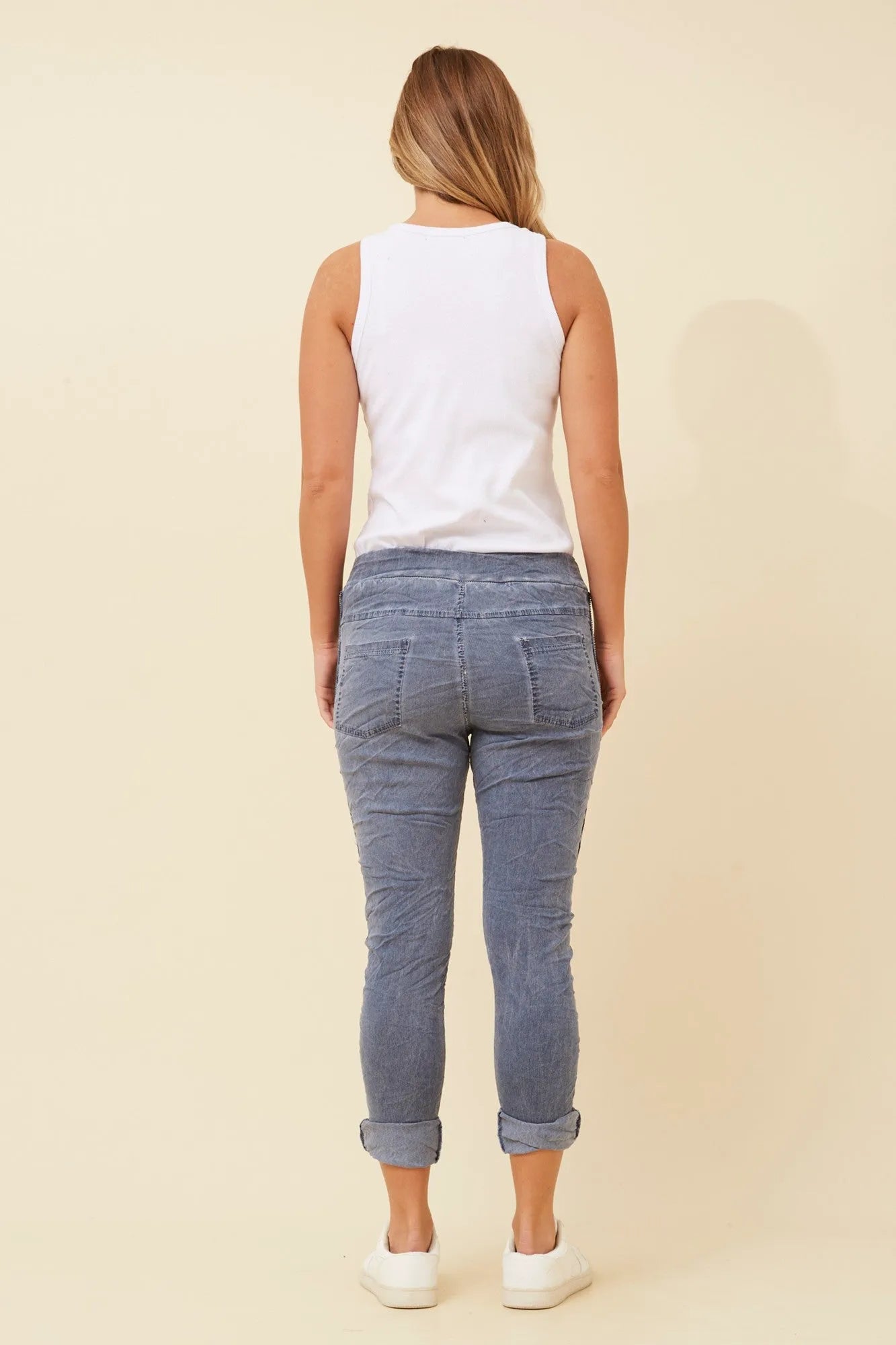 DARK DENIM