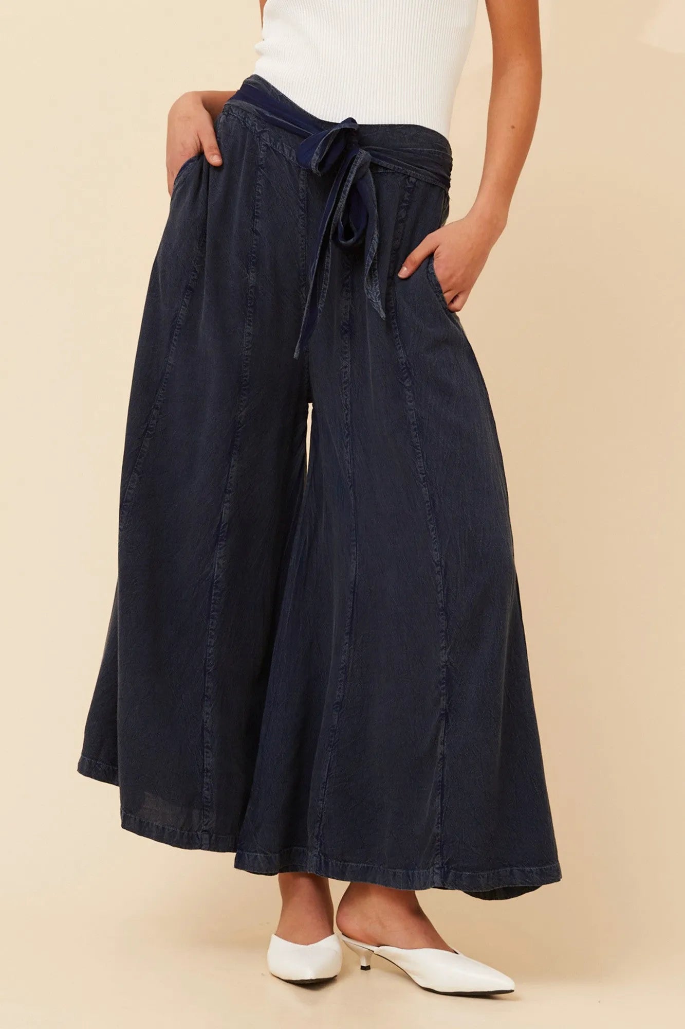 DARK DENIM