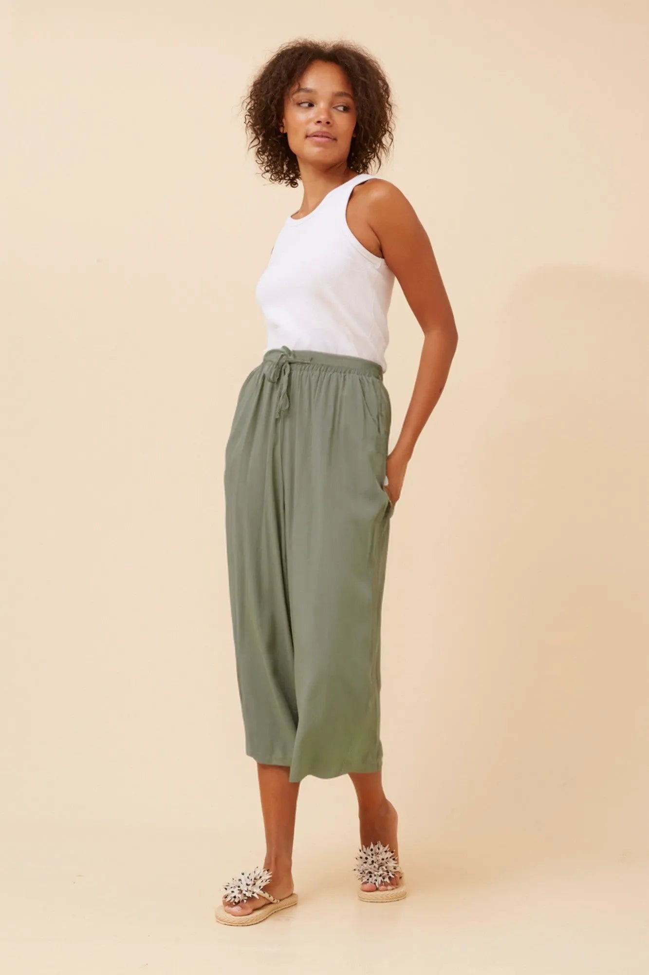 KHAKI