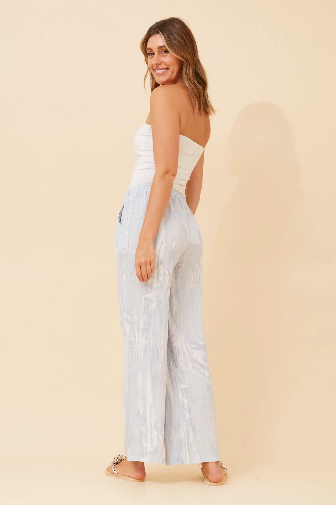 LIGHT BLUE