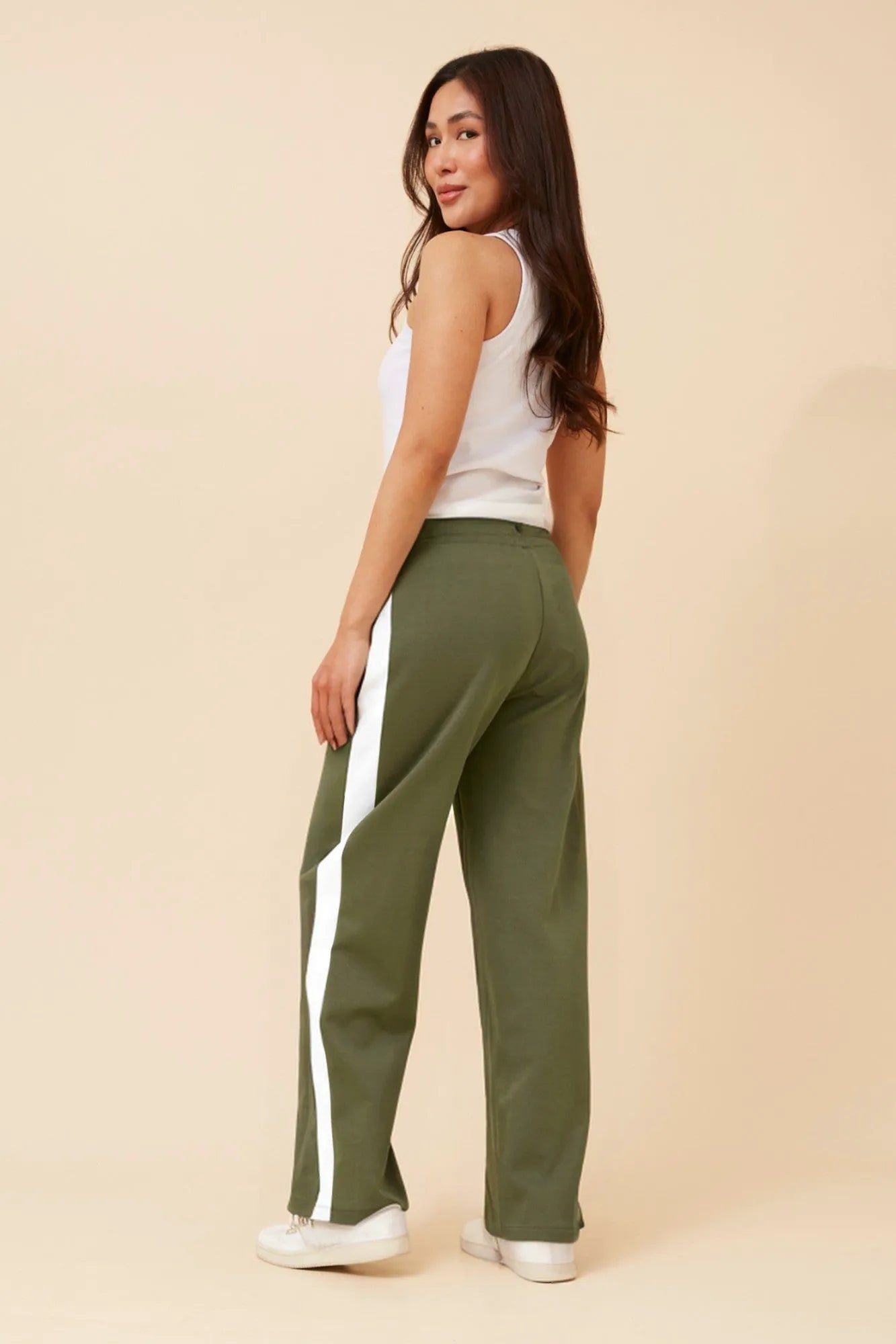 KHAKI