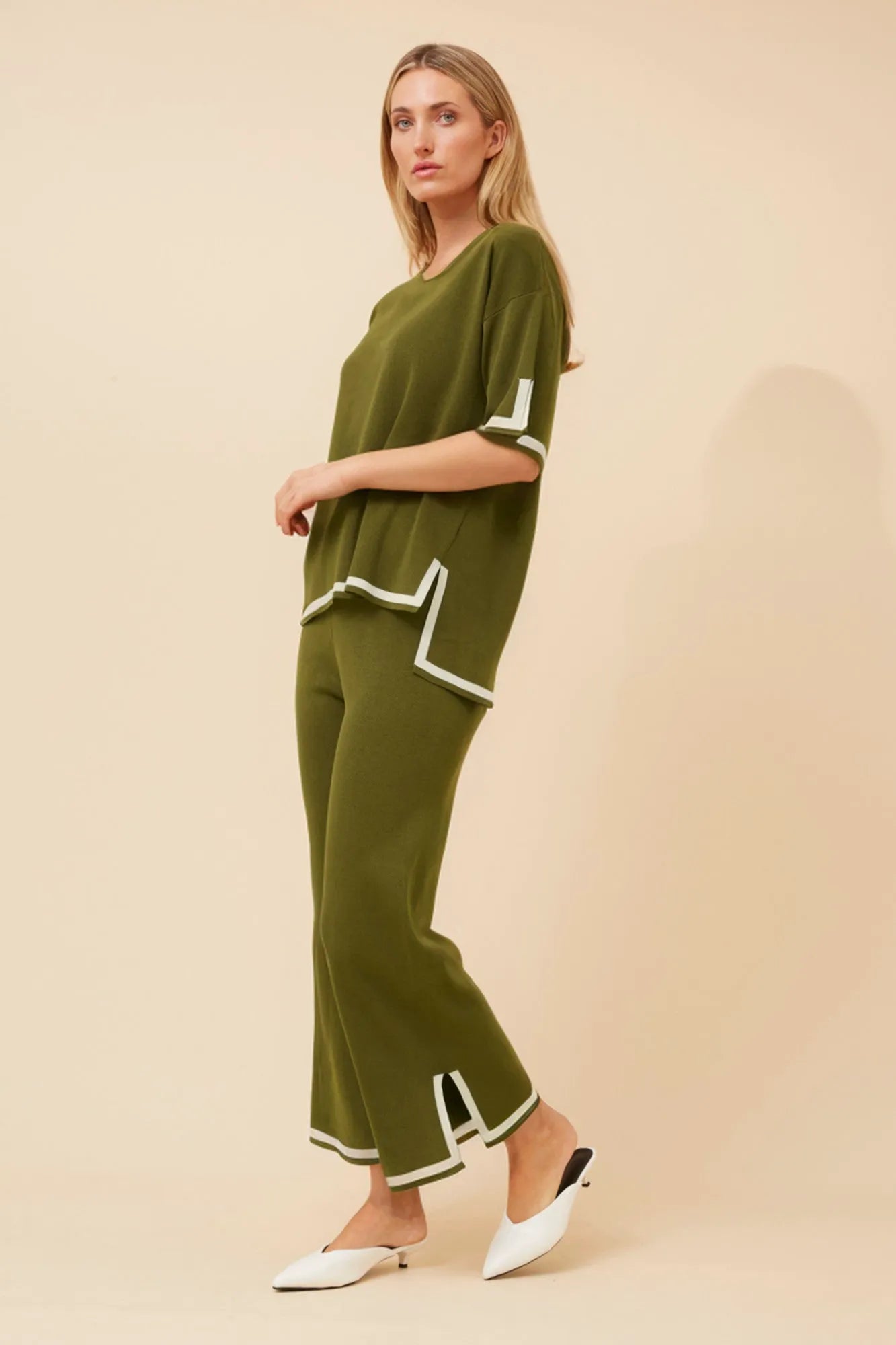 KHAKI