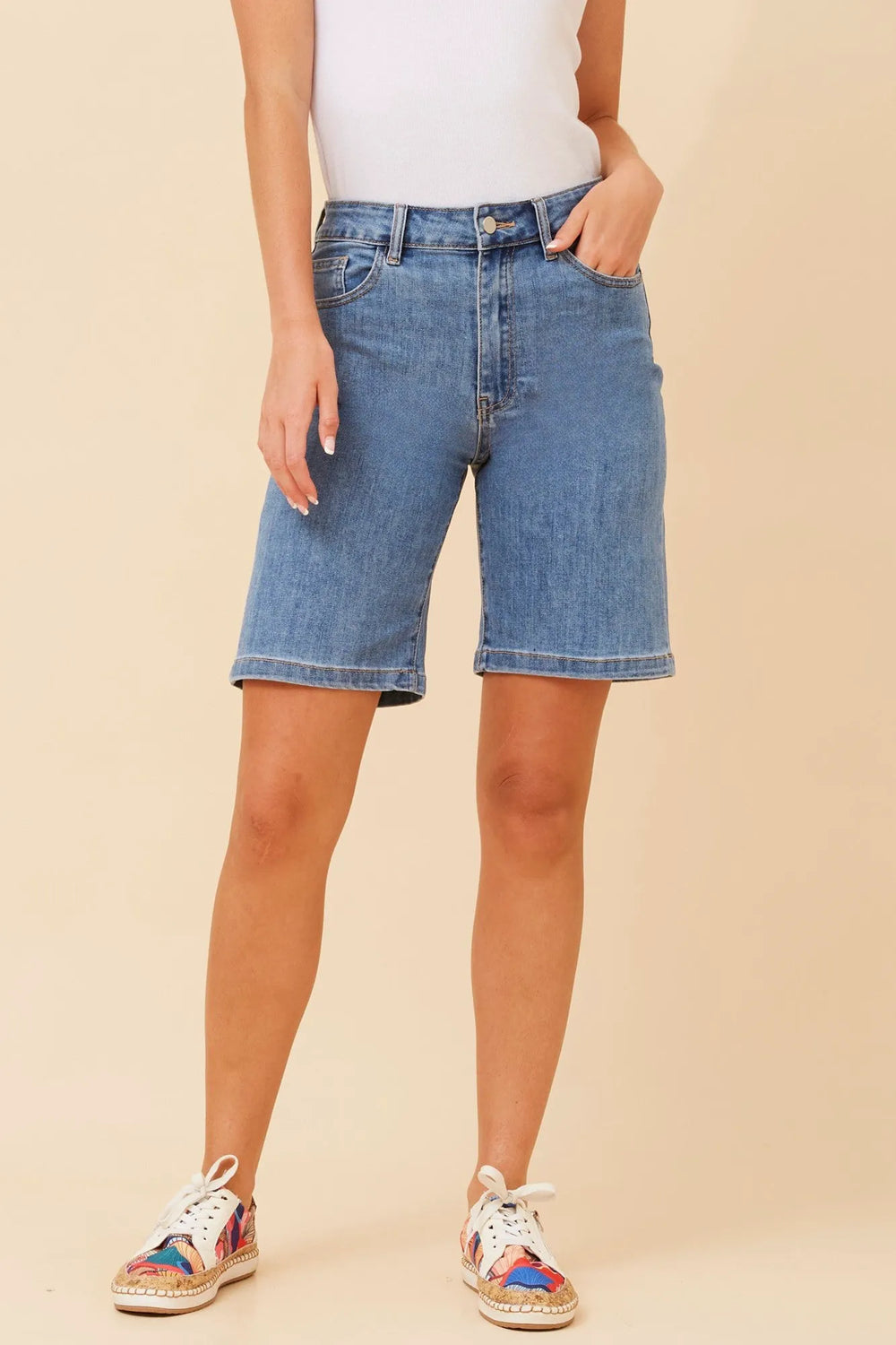 LIGHT DENIM