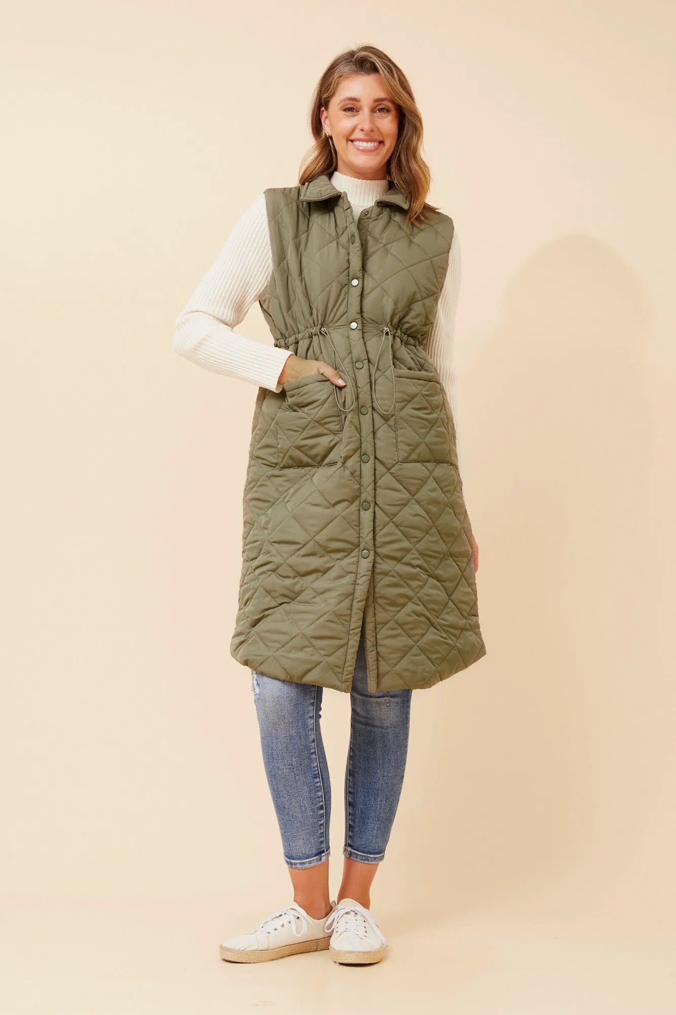 KHAKI